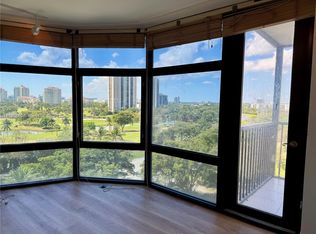 3375 N Country Club Dr APT 807, Aventura, FL 33180