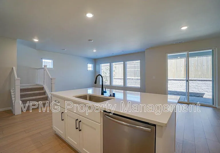 18300 NE 14th St — Photo 13