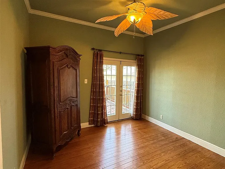 406 Normandy St — Photo 7