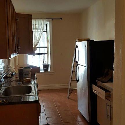 4th image of 35 Linden Blvd APT A3