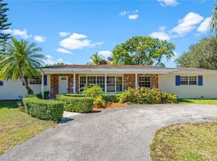 8200 SW 164th St, Palmetto Bay, FL 33157