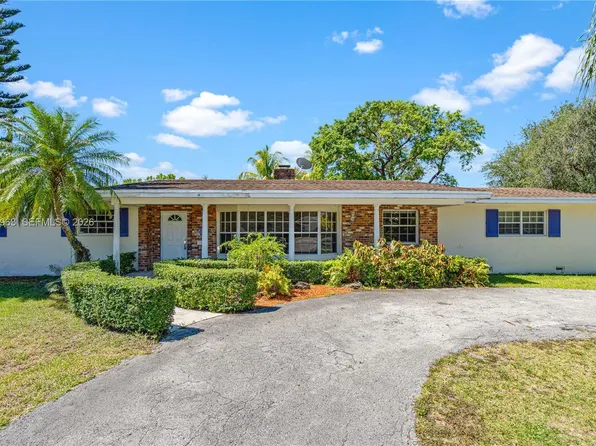 8200 SW 164th St, Palmetto Bay, FL 33157