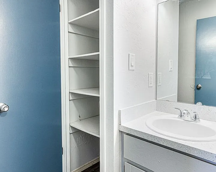 2902 NW 45th Pl #B — Photo 19