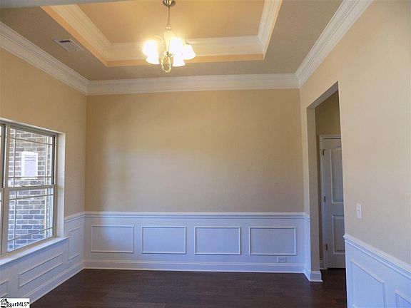 3rd image of 539 Bridgetowne Ct