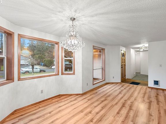 4th image of 6112 NE 20th Ct