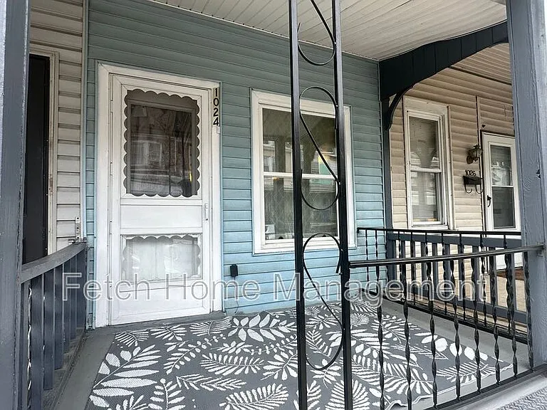 1024 Birch St — Photo 3