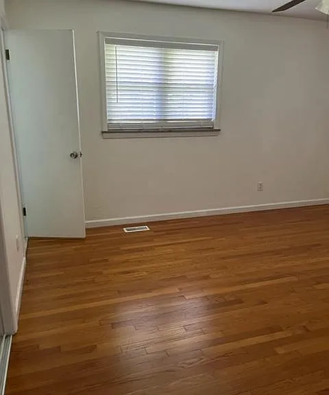 1751 Linda Ln — Photo 10