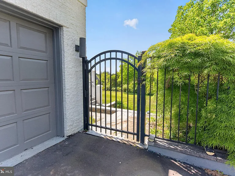 740 Kentland Dr — Photo 19