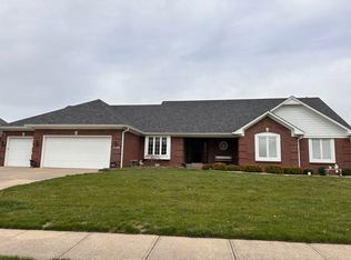 4626 Fox Moor Pl, Greenwood, IN 46143