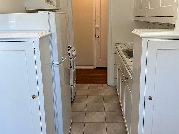 4th image of 1960 Fulton St #5