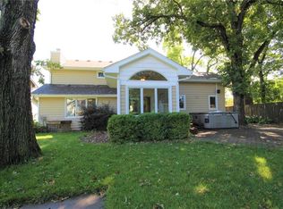 4730 74th St, Urbandale, IA 50322