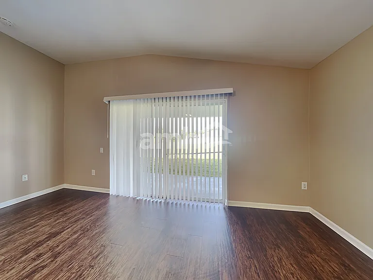 1107 Summer Breeze Dr — Photo 5