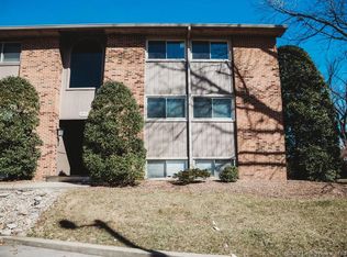70 Lakeshore Dr, Clarksville, IN 47129