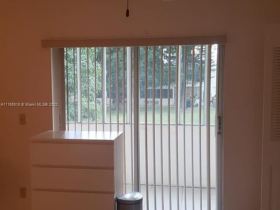 5th image of 175 Sussex I #175