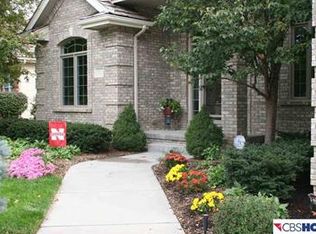 551 S 175th Cir, Omaha, NE 68118
