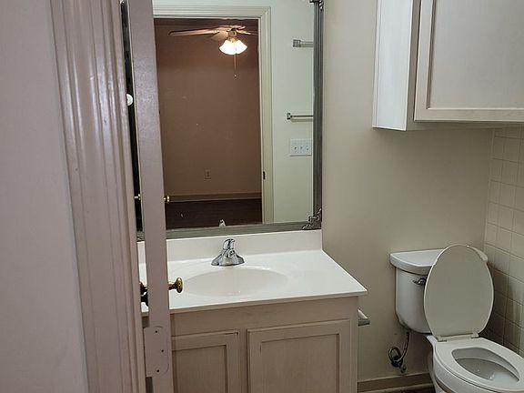 5th image of 1315 Louisville St Unit I