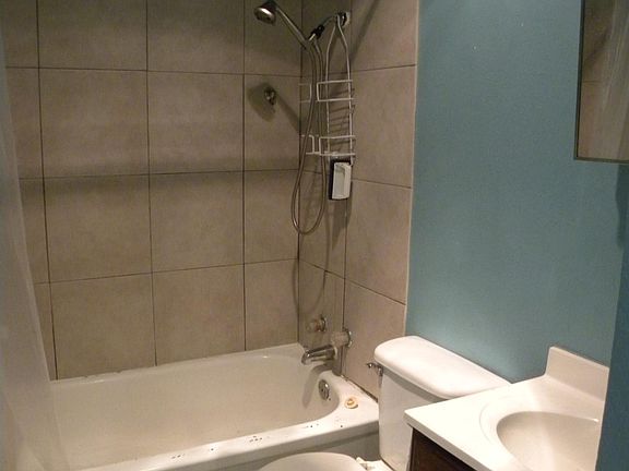 3rd image of 7850 E King Pl