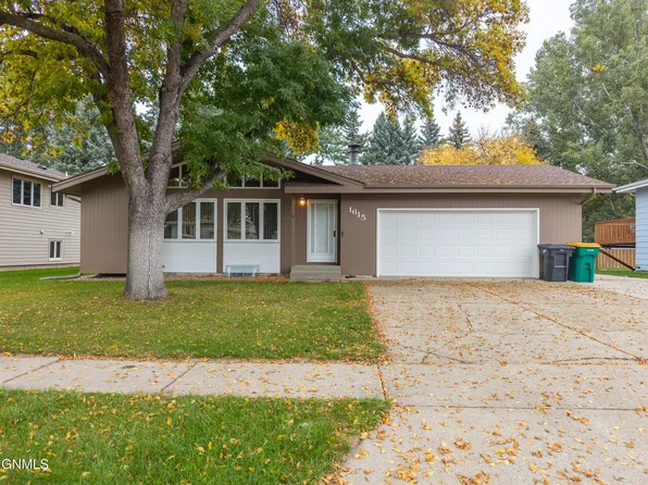 1615 Omaha Dr, Bismarck, ND 58504