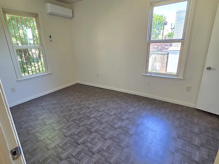 953 Bergen St #2 — Photo 12