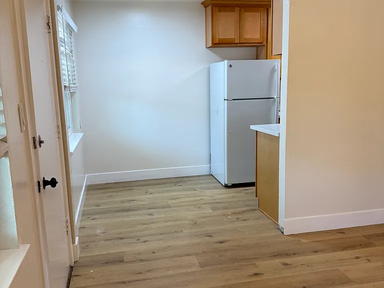 190 Boston Ave #5 — Photo 6