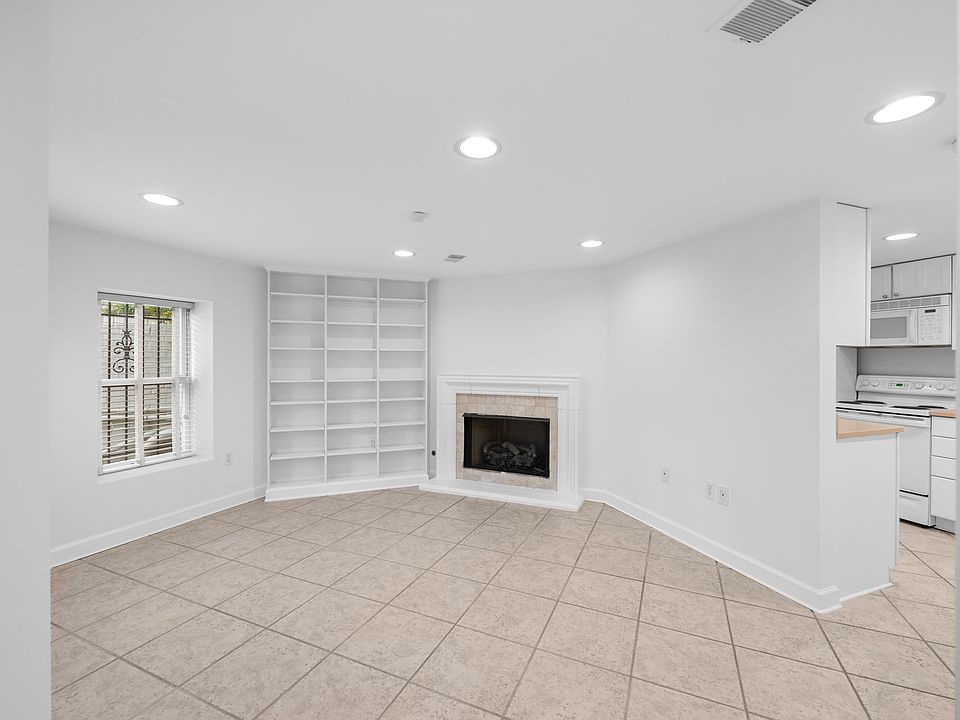 1st image of 3032 O St NW #A
