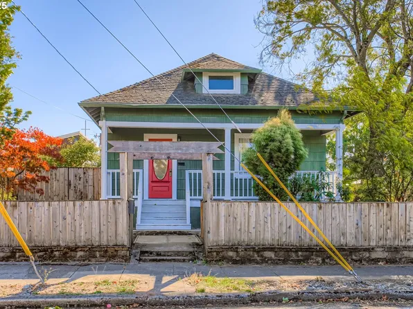 6716 SE Mall St, Portland, OR 97206