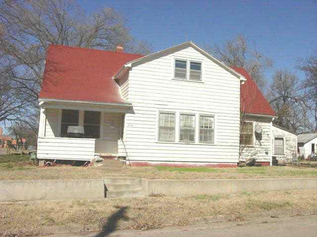 1st image of 630 Benton Ave
