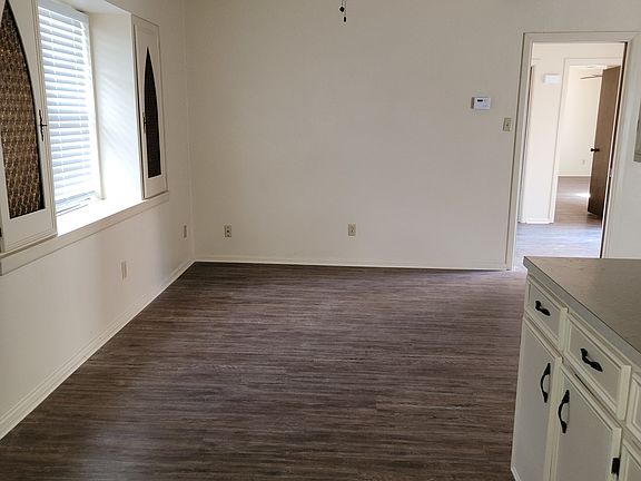 4th image of 3804 Wisteria Way