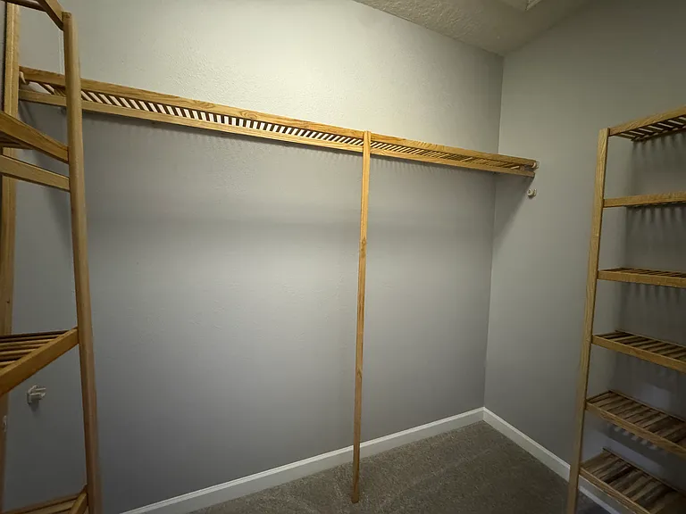 142 Harrington Ct — Photo 7