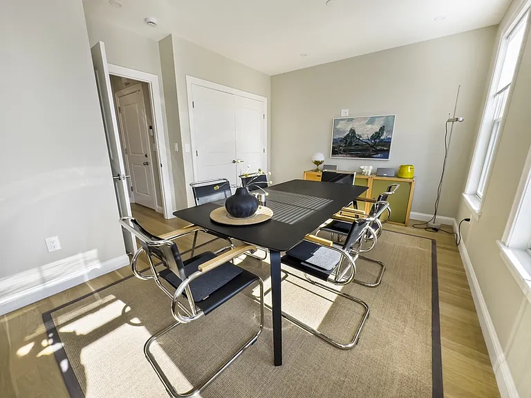 40 Waverly St #3 — Photo 7