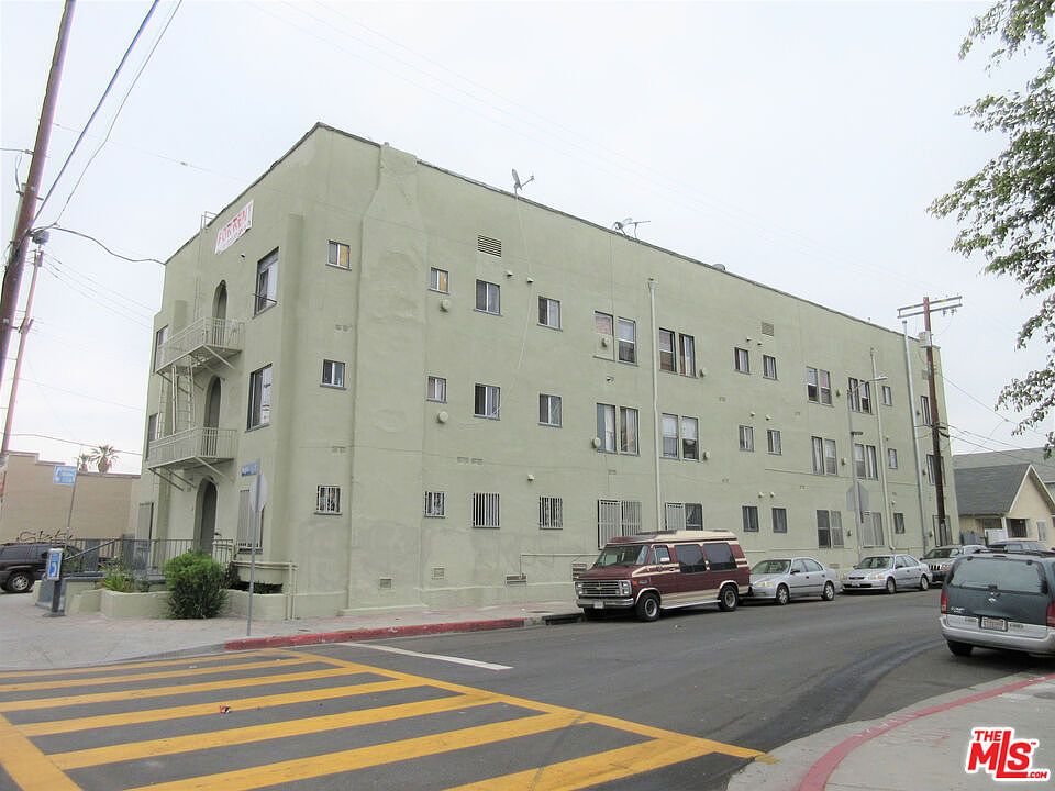 1st image of 2108 Maple Ave