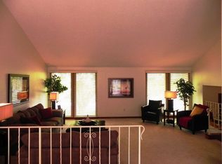 10805 Sahler St, Omaha, NE 68164