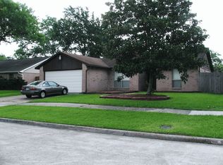 10207 Gulfstream Ln, Sugar Land, TX 77498