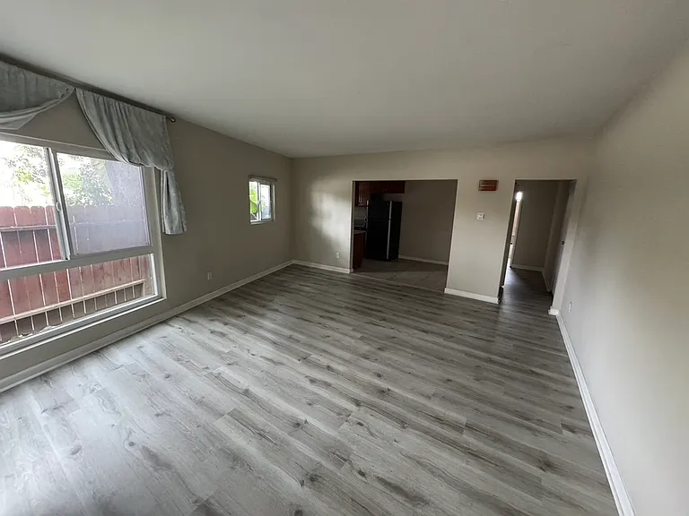 5401 W Olympic Blvd #1 — Photo 18