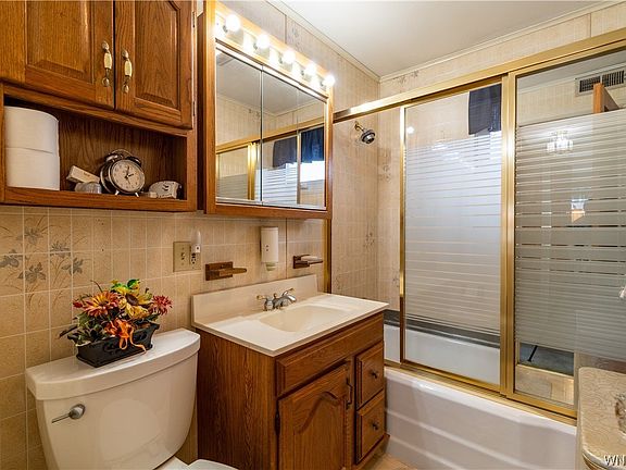 4th image of 74 Krehmore Pl