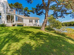 156 Seapit Rd, Waquoit, MA 02536