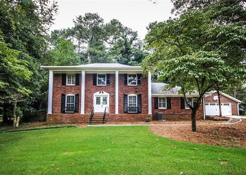 1st image of 124 Maple Wood Dr