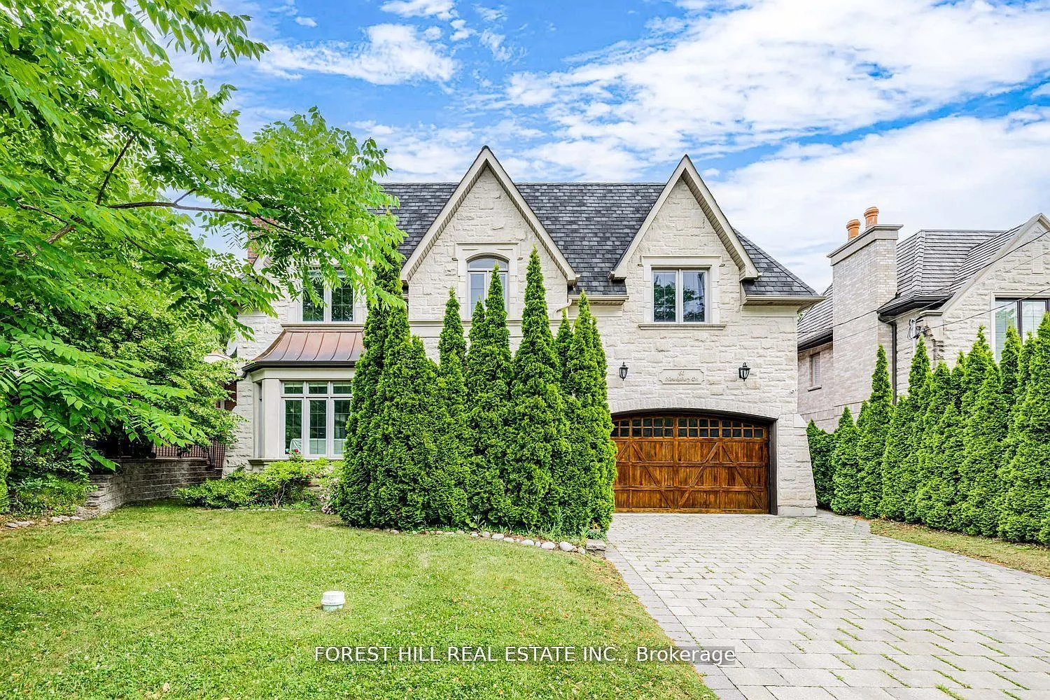 60 Hawksbury Dr photo 1