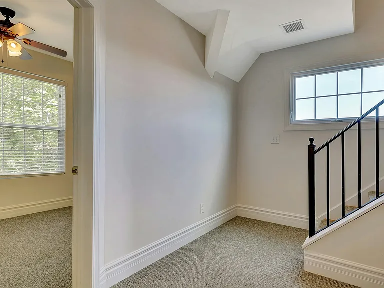 170 Undercliff Ave — Photo 23