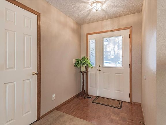 4th image of 1 Camelford Ln