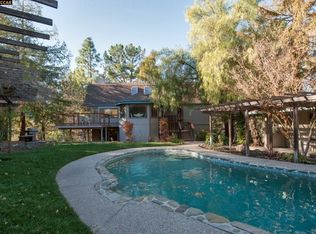 860 Sage Dr, Martinez, CA 94553