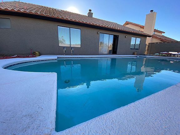4th image of 7954 Hackberry Dr