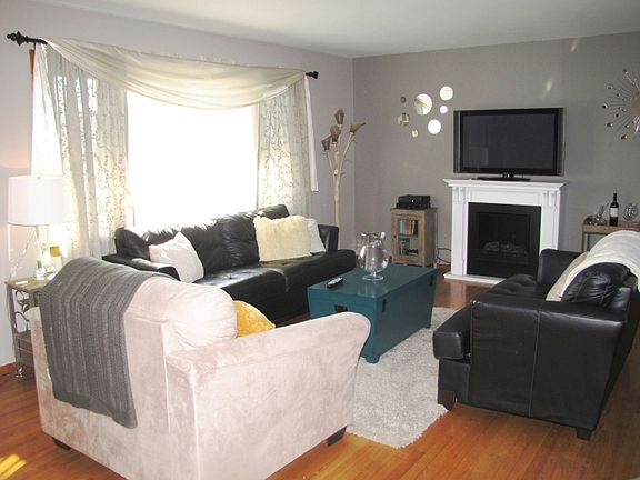 Large Sunny Living Room