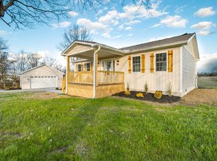 1656 Peacock Rd, Paris, KY 40361