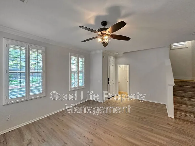 1828 Scarlet Pl — Photo 3