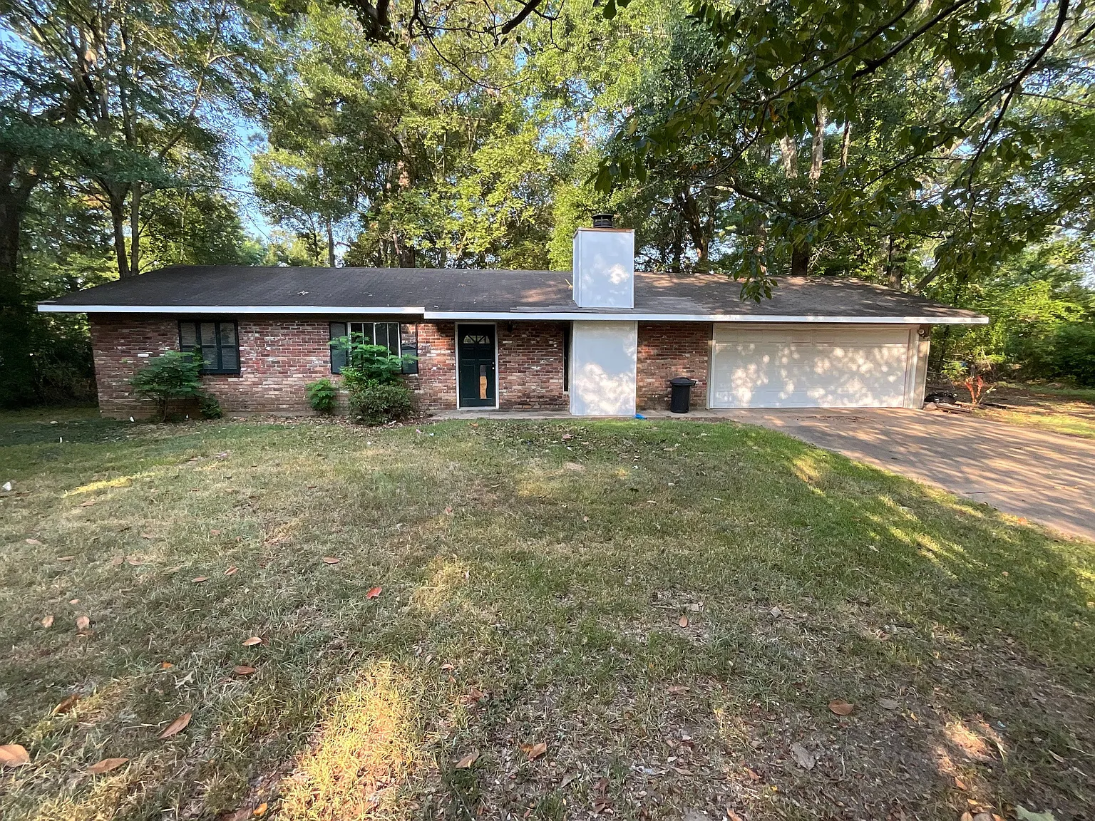 131 Estates Court - 1 — Photo 2