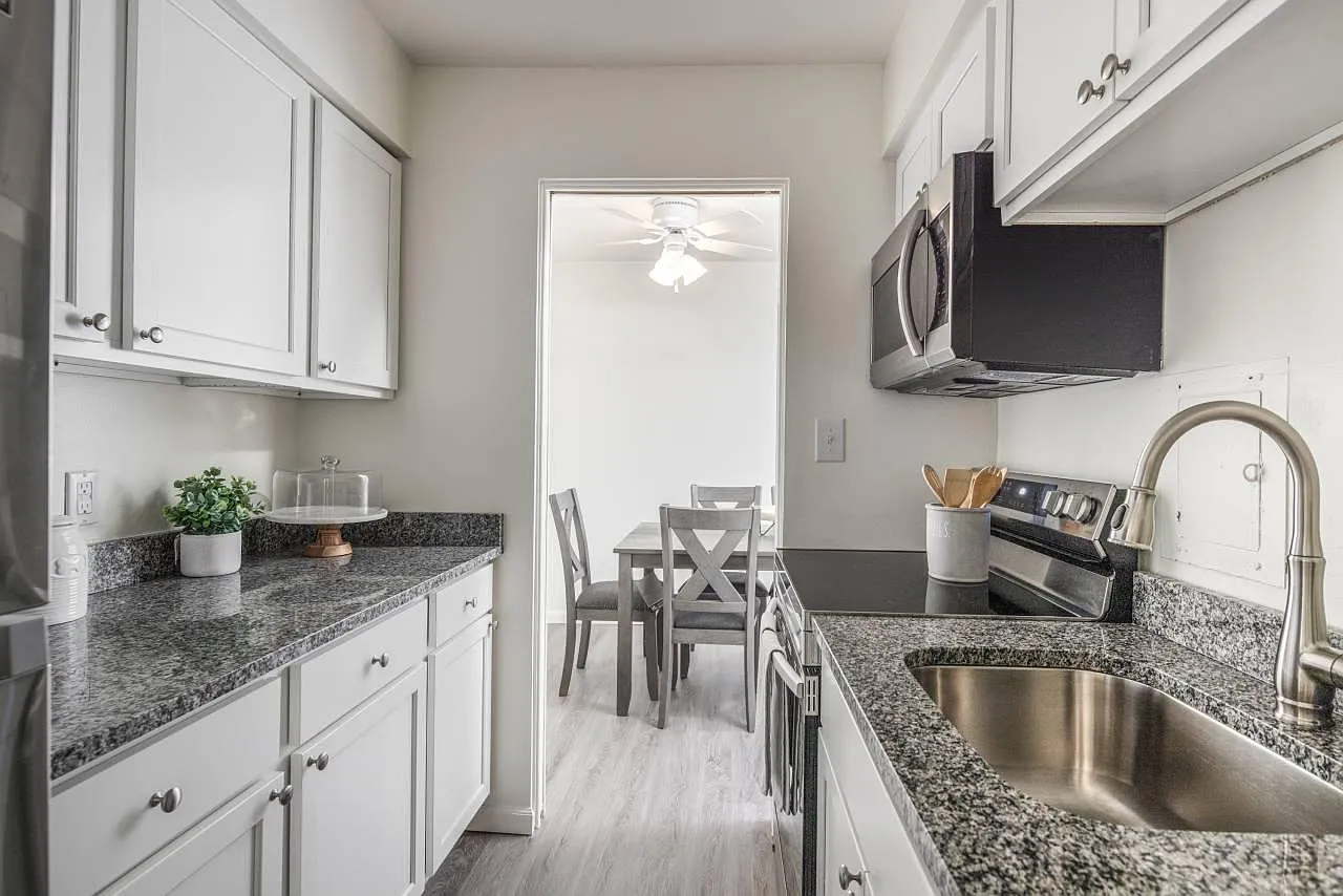 Solon Park Apartments — Photo 4