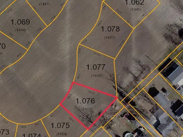 329 Parkview Dr, Bluffton, OH 45817