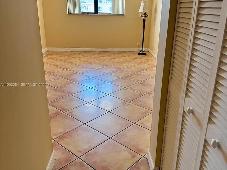 1900 Diana Dr #3C — Photo 11