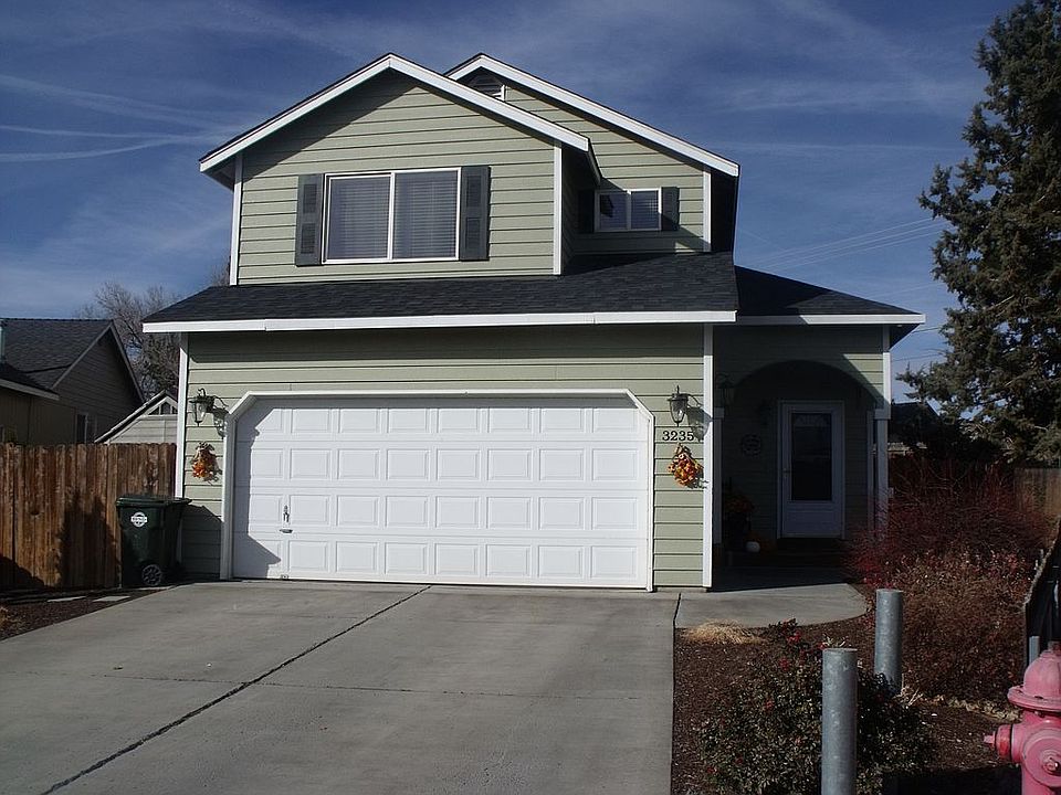 2nd image of 3235 NE Eddie Ct